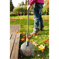 Fiskars 1000659 Scopa Da Giardino Piccola, Testa D'Attrezzo, 11 Denti, Larghezza: 21,3 Cm, Denti In Plastica, Nero/Arancione