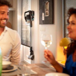 Bissell 2602N Icon - Scopa Elettrica, 25 V, 0,4 Lt., 3 Velocità, 81 dB, Autonomia 50 Minuti