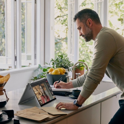 HP Elite x360 830 G9 i7-1255U Ibrido (2 in 1)...