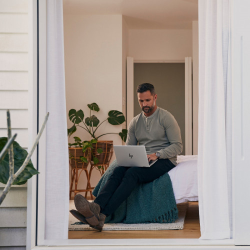 HP Elite x360 830 G9 i5-1235U Ibrido (2 in 1)...