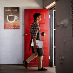 HP ProBook 445 G9 5625U Computer portatile 35,6 cm (14") Full HD AMD Ryzen™ 5 8 GB DDR4-SDRAM 256 GB SSD Wi-Fi 6 (802.11ax)