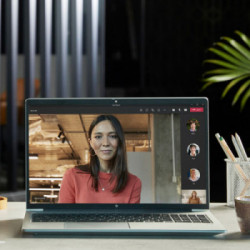 HP EliteBook 650 G9 i5-1235U Computer portatile 39,6 cm (15.6") Full HD Intel® Core™ i5 16 GB DDR4-SDRAM 512 GB SSD Wi-Fi 6E