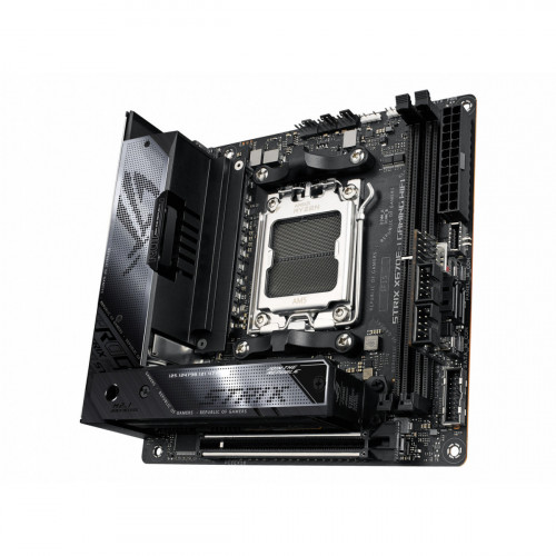 ASUS ROG STRIX X670E-I GAMING WIFI AMD X670...