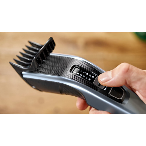 Philips HAIRCLIPPER Series 3000 HC3530/15...