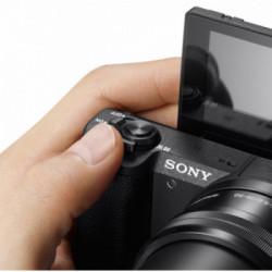 Sony Alpha 5100L, fotocamera mirrorless con obiettivo 16-50 mm, attacco E, sensore APS-C, 24.3 MP