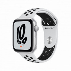 Apple Watch Nike SE GPS, 44mm Cassa in Alluminio color Argento con Cinturino Sport Puro Platino/Nero