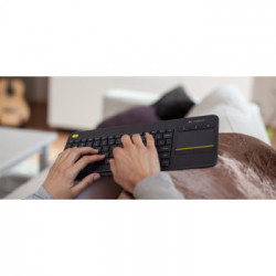 Logitech K400 Plus tastiera RF Wireless QWERTY Inglese UK Nero