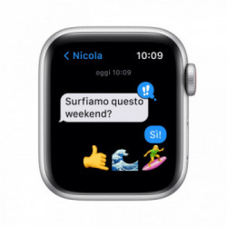 Apple Watch Nike SE GPS + Cellular, 40mm Cassa in Alluminio color Argento con Cinturino Sport Puro Platino/Nero