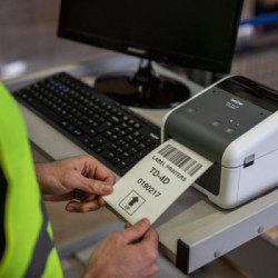 Brother TD-4520DN stampante per etichette (CD) Termica diretta 300 x 300 DPI Cablato