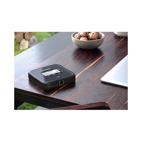 Netgear M5 Modem/router di rete cellulare