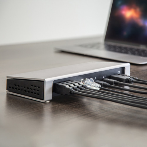 StarTech.com Dock Thunderbolt 3 con lettore SD...