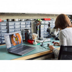 HP ZBook 15v G5 Workstation mobile Argento 39,6 cm (15.6") 1920 x 1080 Pixel Intel® Core™ i7 di nona generazione 16 GB