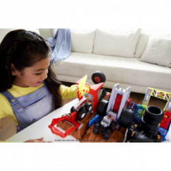Hot Wheels Monster Trucks Arena Smashers playset