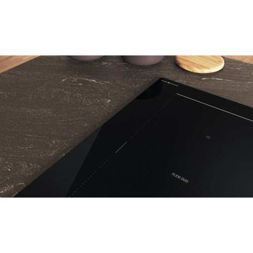 Hotpoint HB 4860C CPNE Nero Da incasso 59 cm...