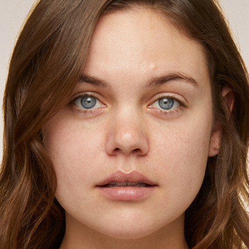 Estée Lauder Double Wear Sheer Matte Long-Wear...